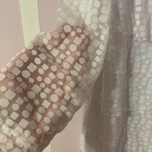 3/25$?TanJay petite top - Picture 4 of 7